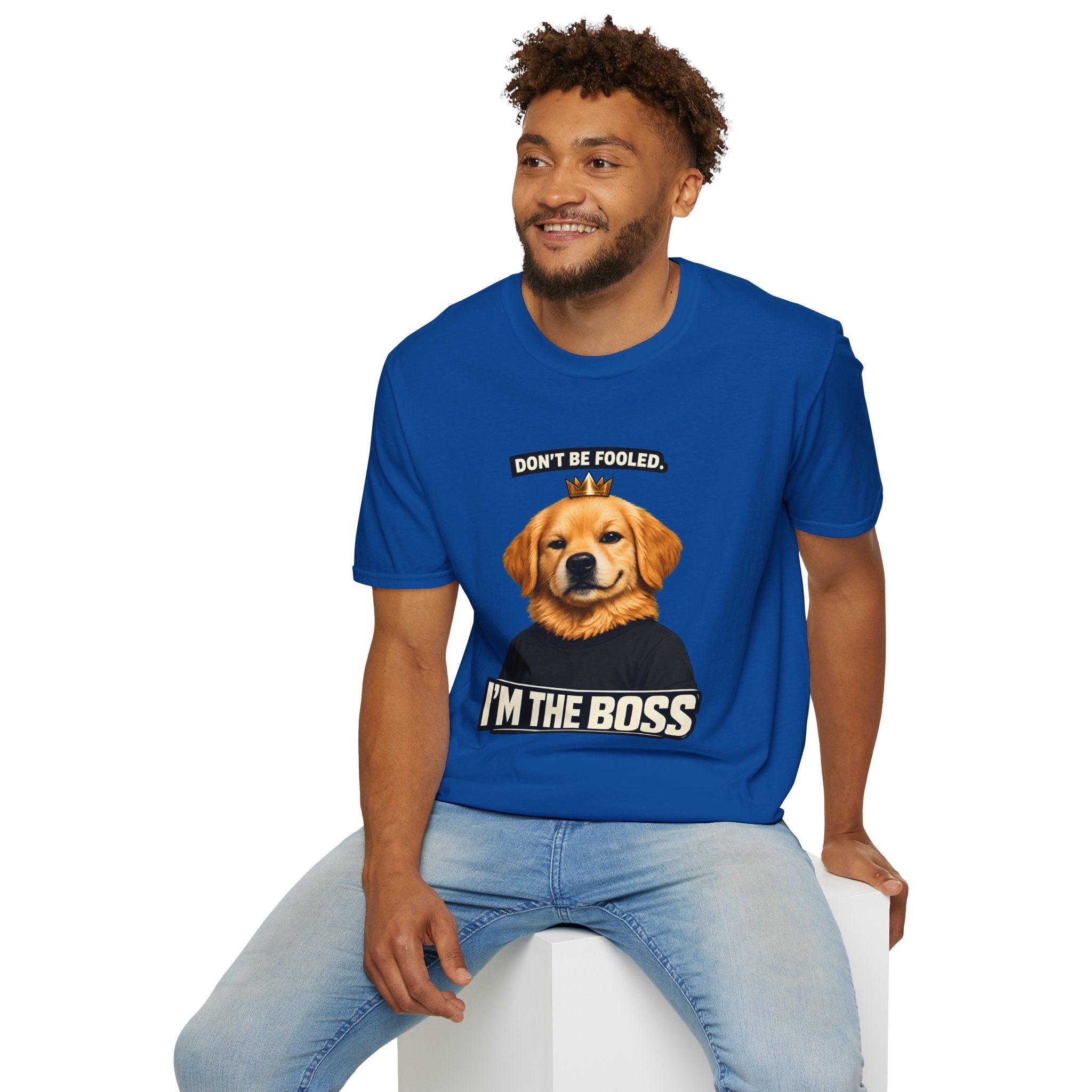 Golden Retriever 'I'm the Boss' T-Shirt | Dog Crown Design