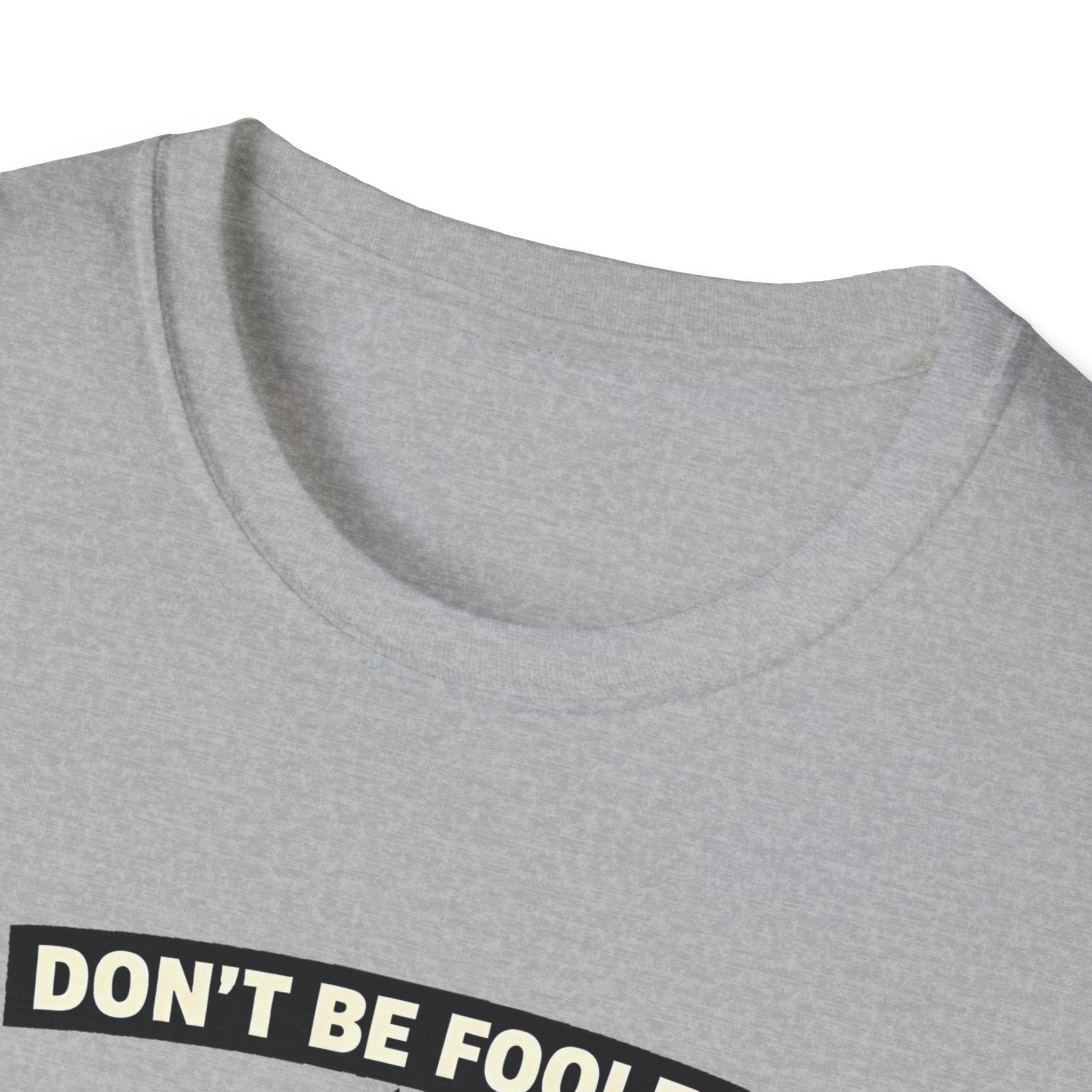 Don’t Be Fooled, I’m The Boss – Funny Dog T-Shirt | Cute Boss Puppy Tee (Unisex)