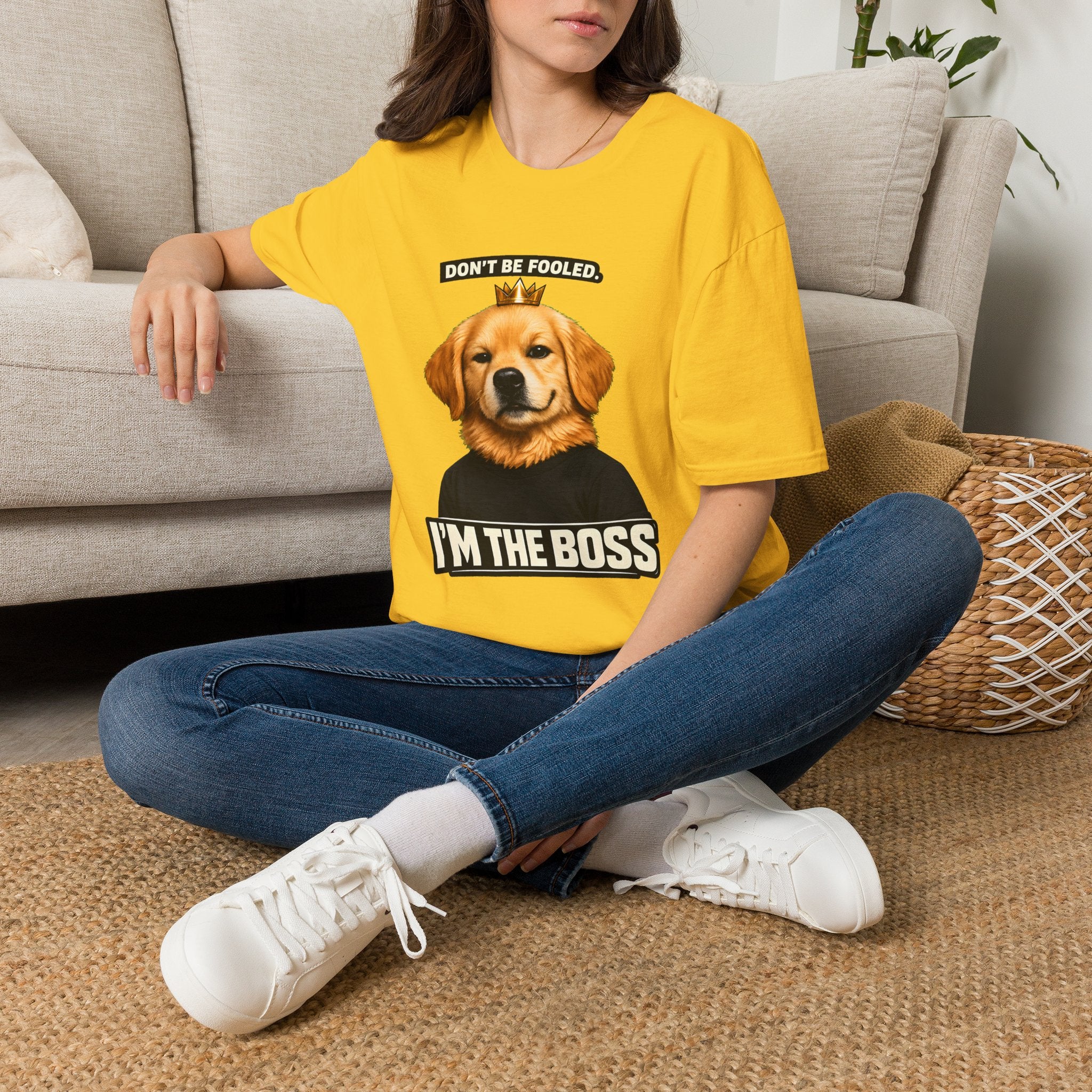 Golden Retriever 'I'm the Boss' T-Shirt | Dog Crown Design