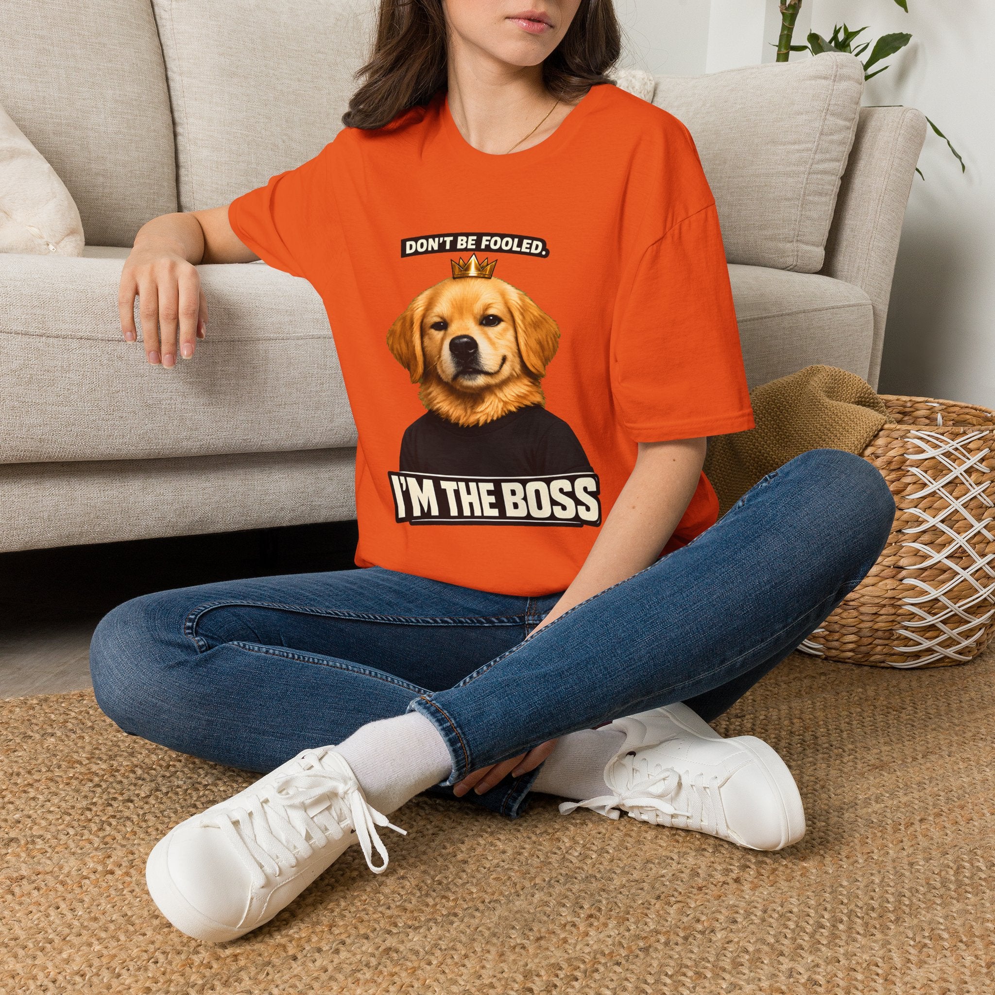 Golden Retriever 'I'm the Boss' T-Shirt | Dog Crown Design