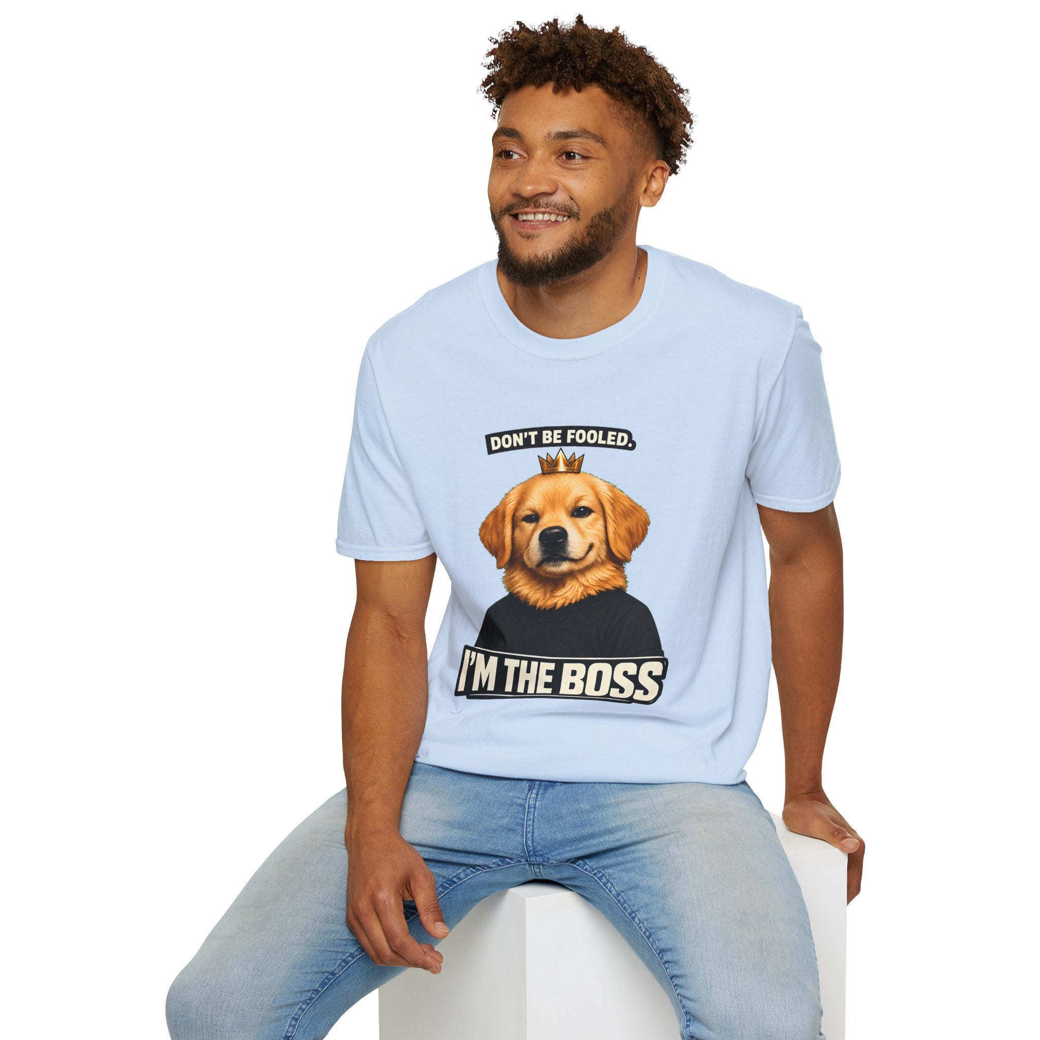 Golden Retriever 'I'm the Boss' T-Shirt | Dog Crown Design