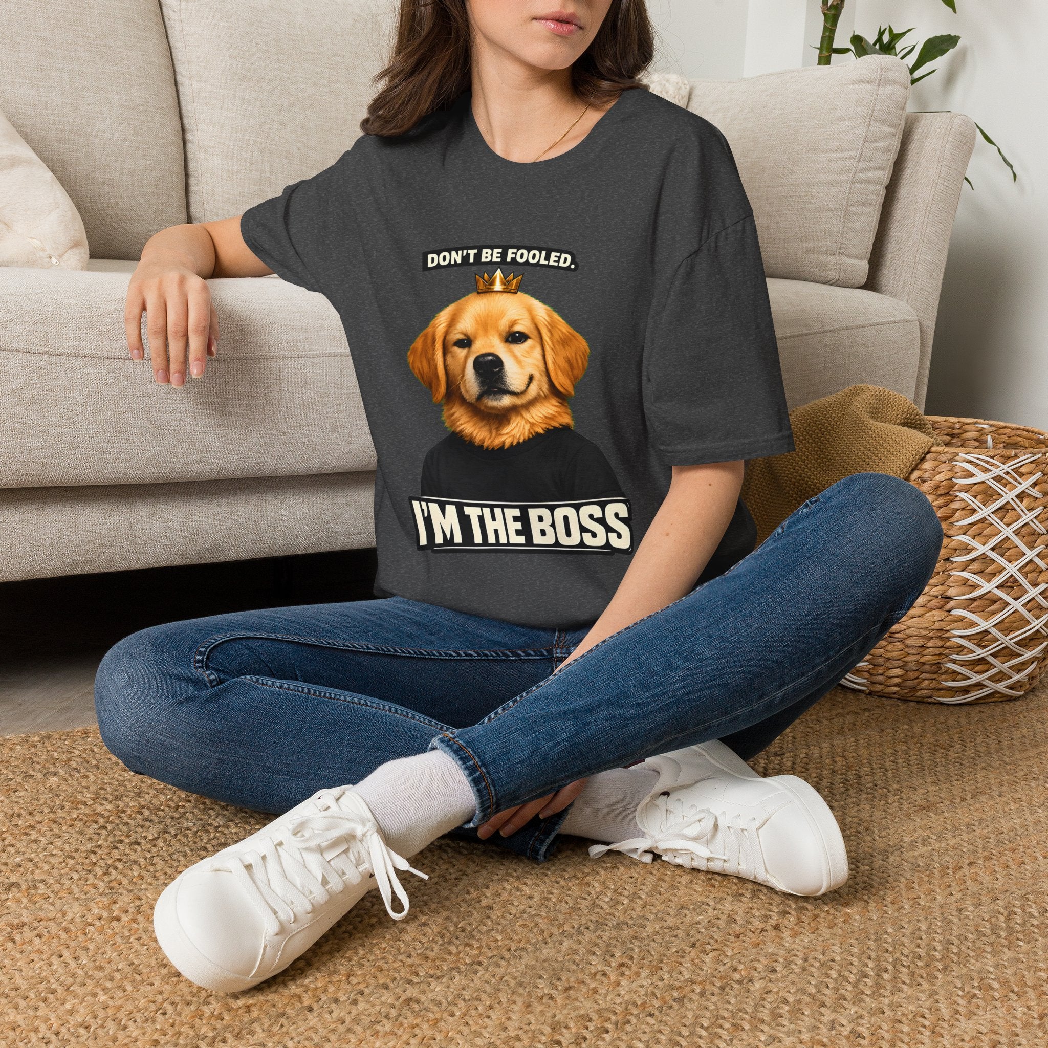 Golden Retriever 'I'm the Boss' T-Shirt | Dog Crown Design