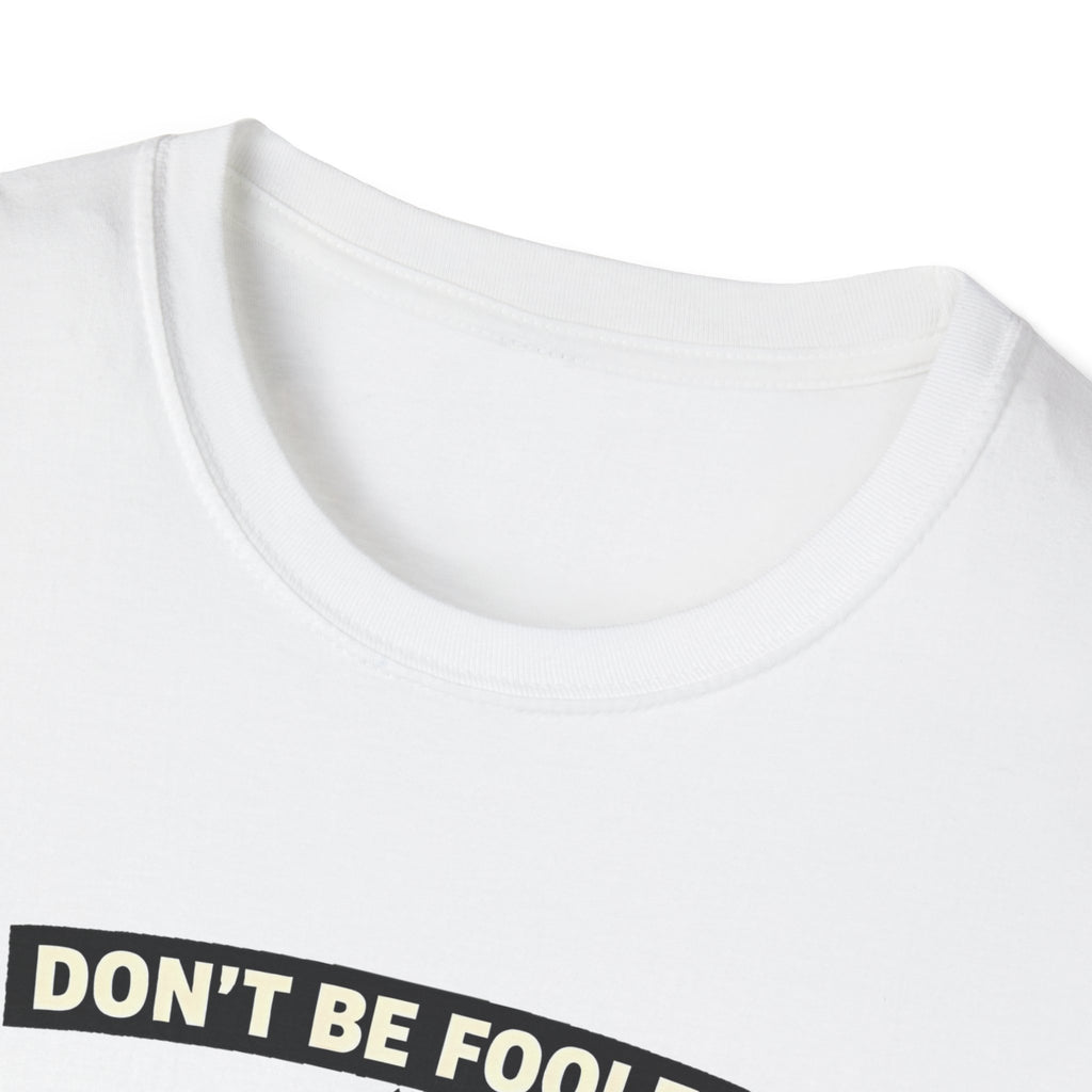 Don’t Be Fooled, I’m The Boss – Funny Dog T-Shirt | Cute Boss Puppy Tee (Unisex)