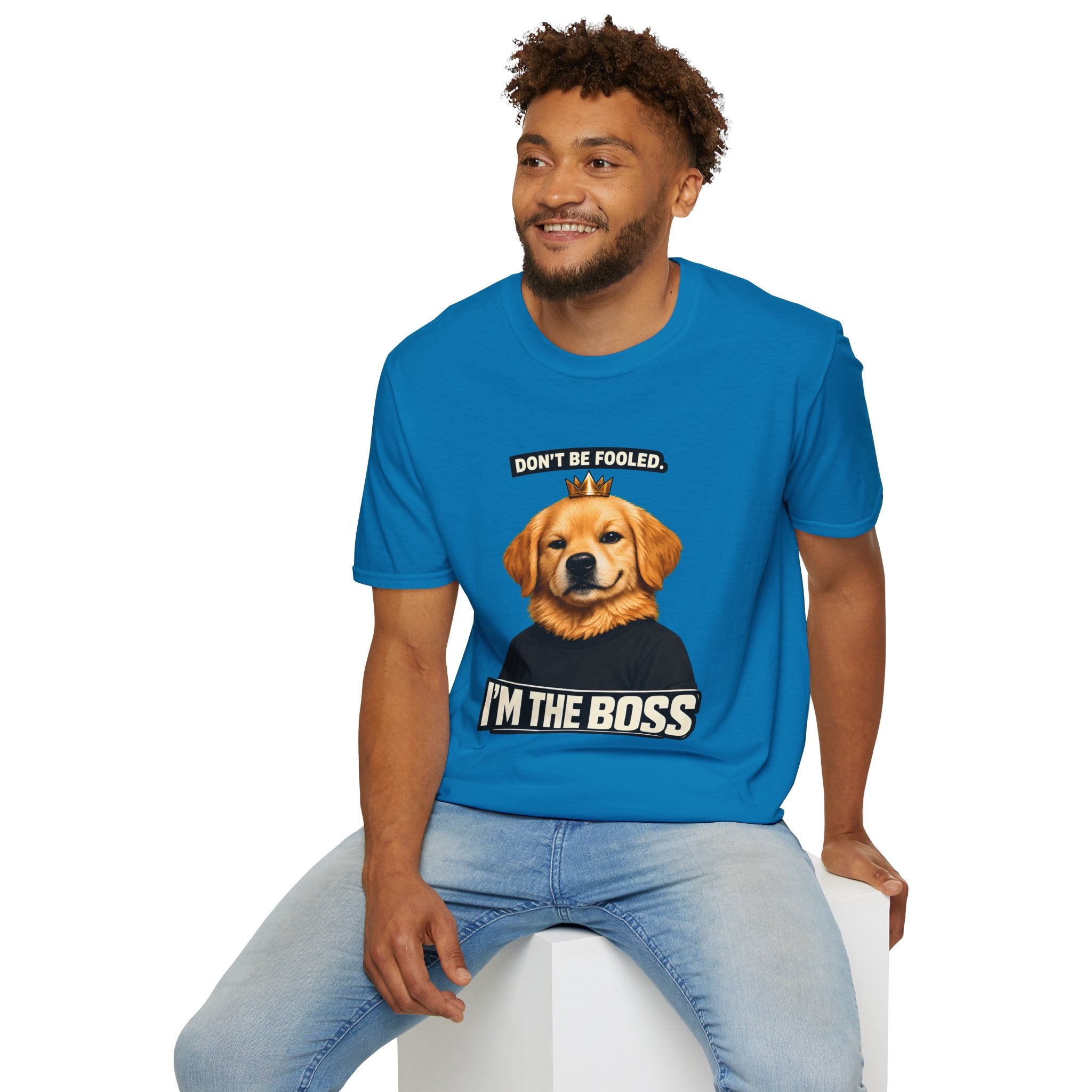 Golden Retriever 'I'm the Boss' T-Shirt | Dog Crown Design