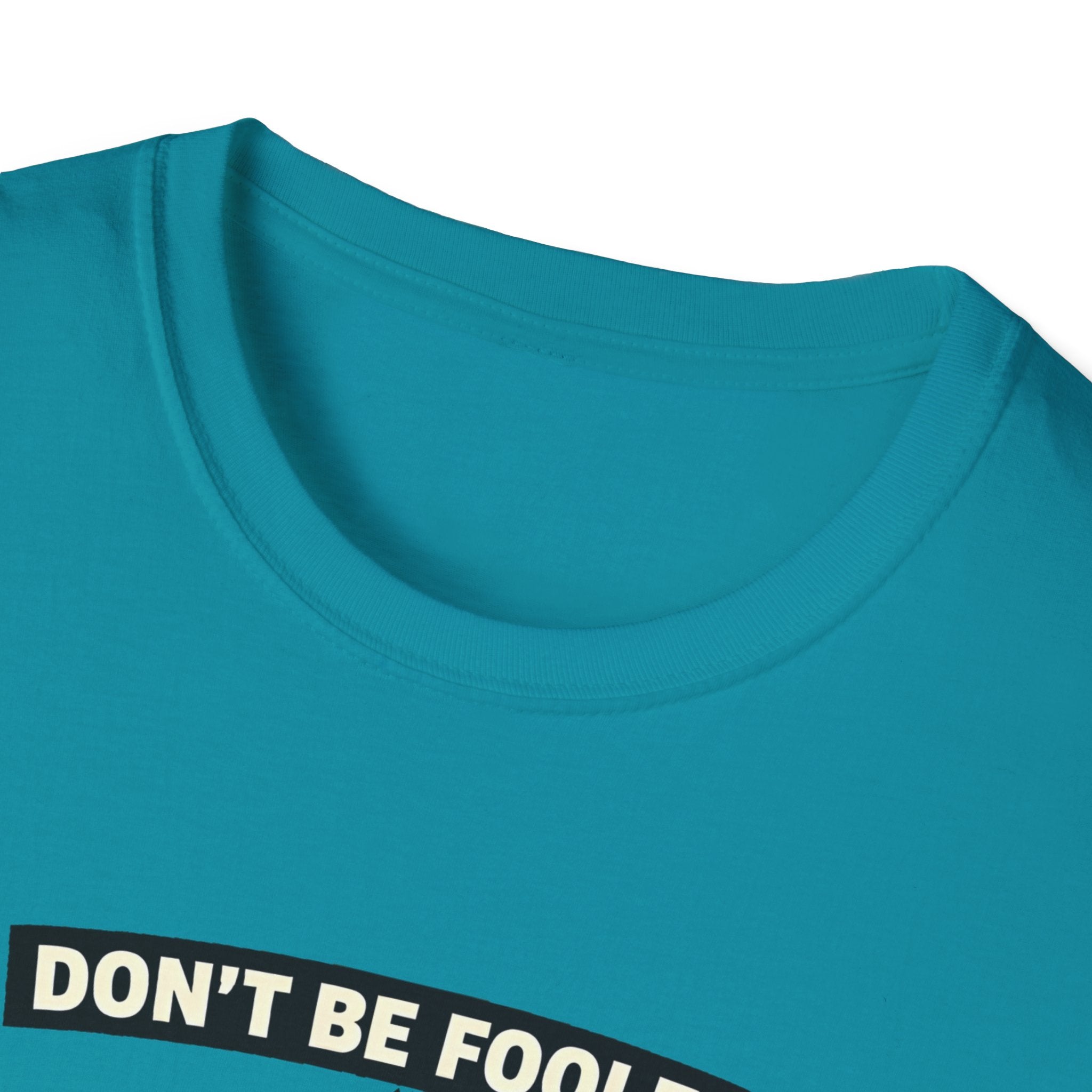 Don’t Be Fooled, I’m The Boss – Funny Dog T-Shirt | Cute Boss Puppy Tee (Unisex)