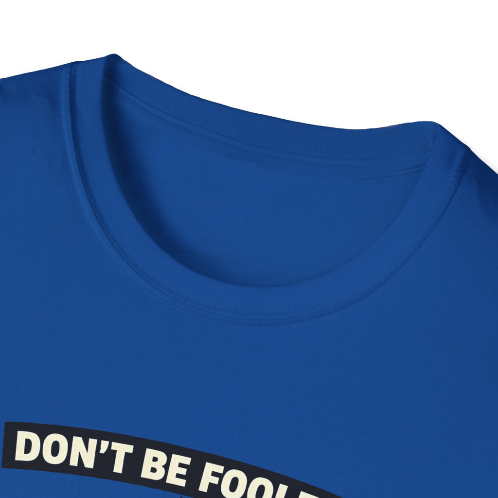 Don’t Be Fooled, I’m The Boss – Funny Dog T-Shirt | Cute Boss Puppy Tee (Unisex)